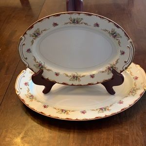 2serving plates